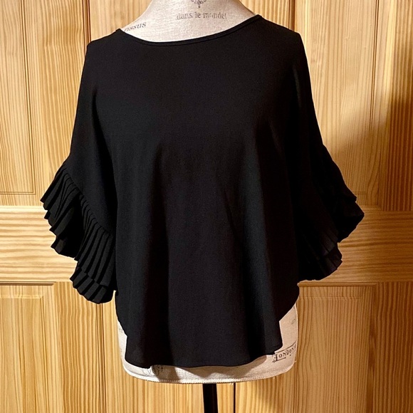 Cleo black pleated fancy sleeves black top shirt M​ - Picture 3 of 11